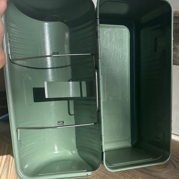 Stanley Green Metal Lunchbox with Handle - Picture 4 of 7